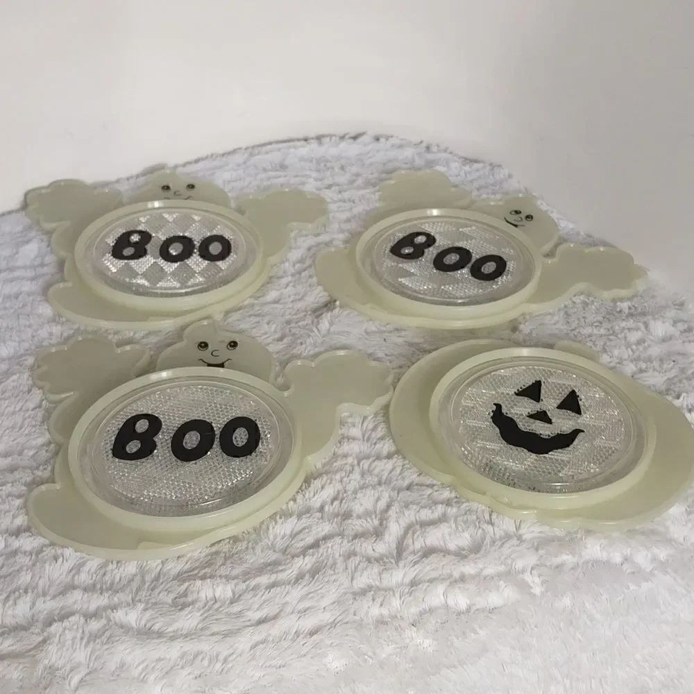 4 Glow in the Dark Reflective Halloween Hanging Decorations